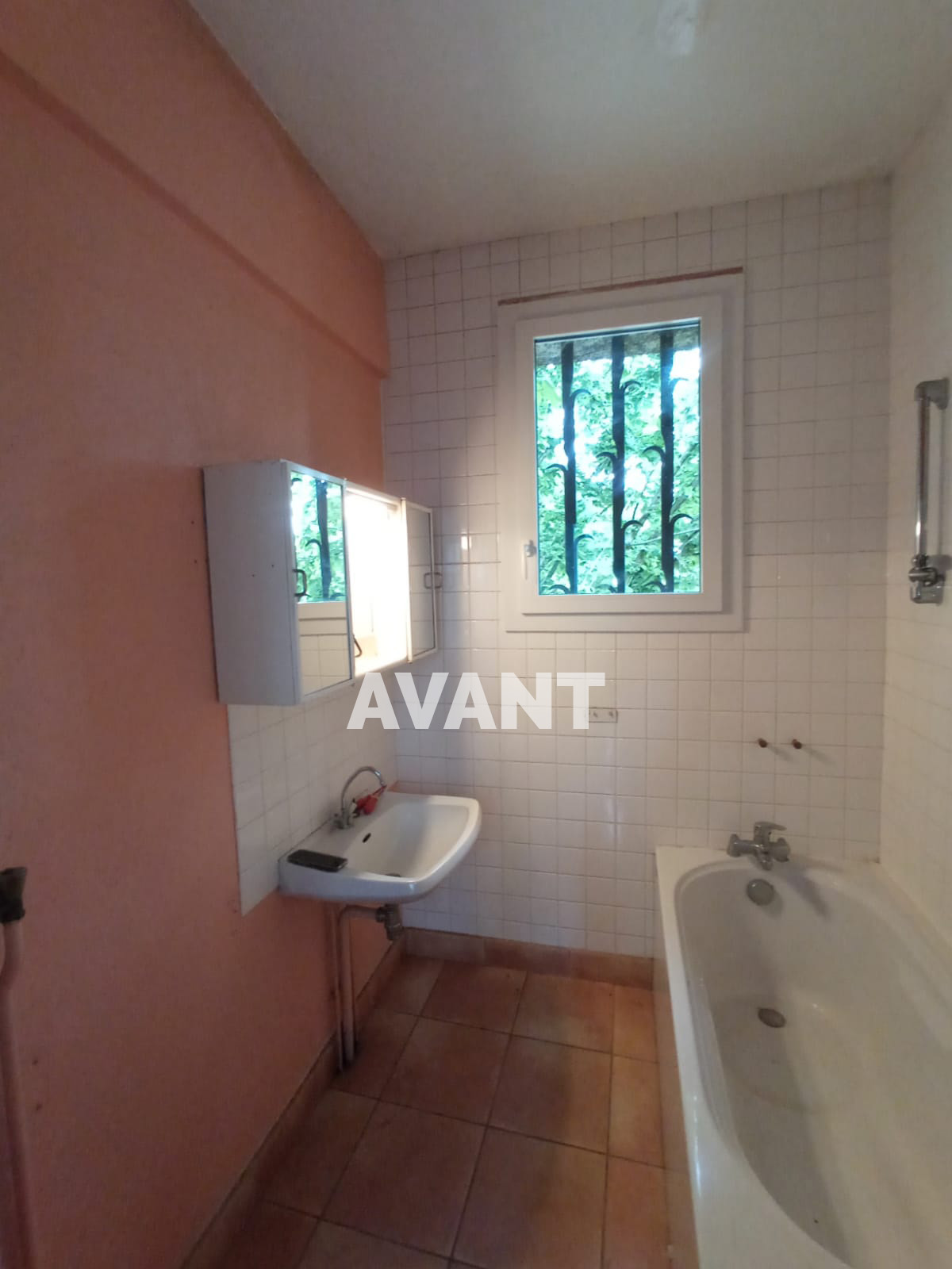 Rénovation salle de bain clé en main en Vendée avant